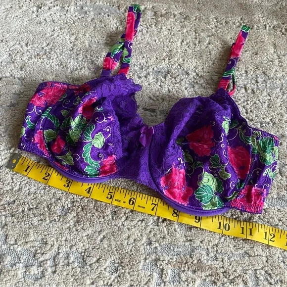 Victoria’s Secret Gold Label Vintage Bra Underwired Purple Embroidered Floral